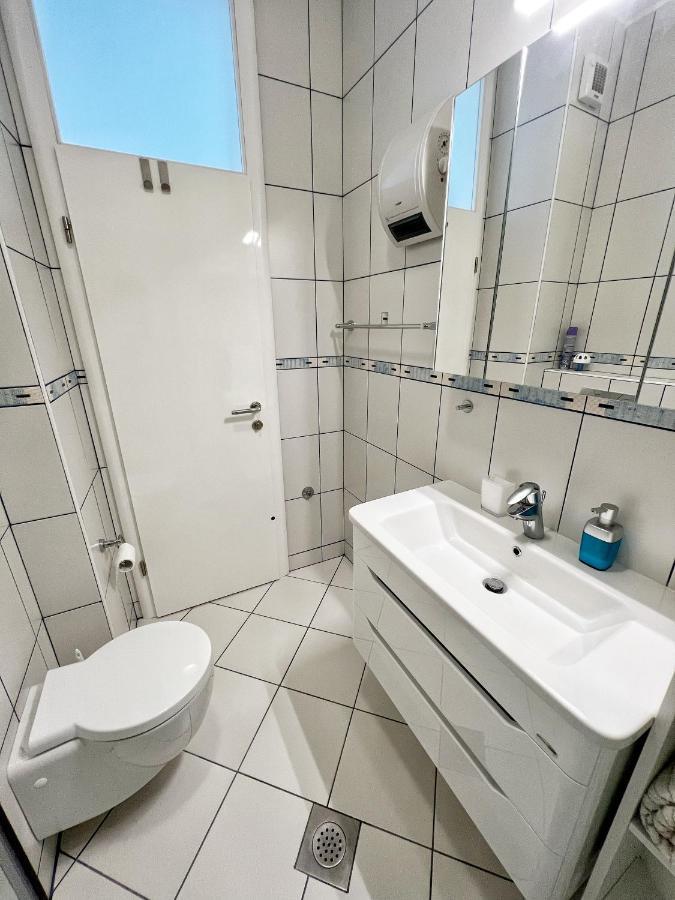 Studio Apartma Pag Blue Ocean 1 With Sea View Pag Town Exteriér fotografie