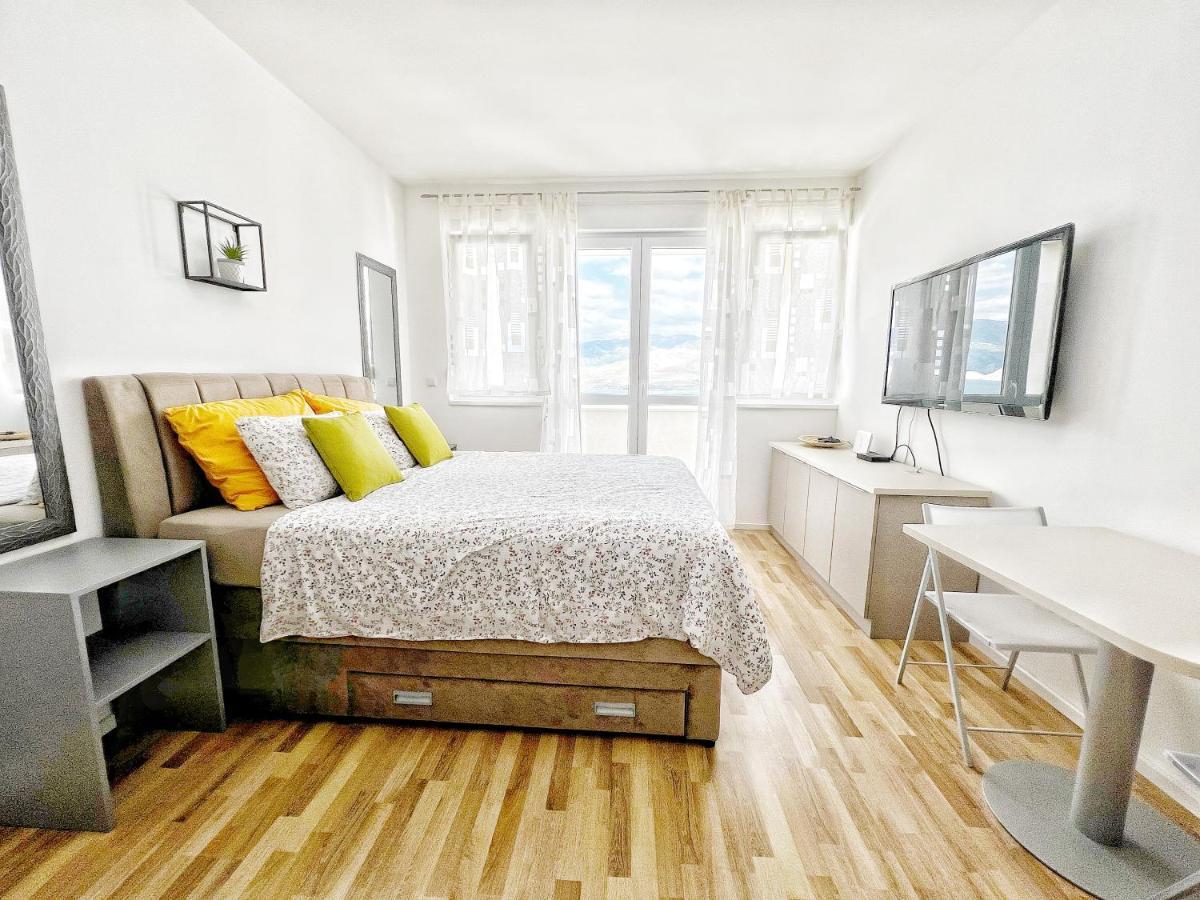 Studio Apartma Pag Blue Ocean 1 With Sea View Pag Town Exteriér fotografie