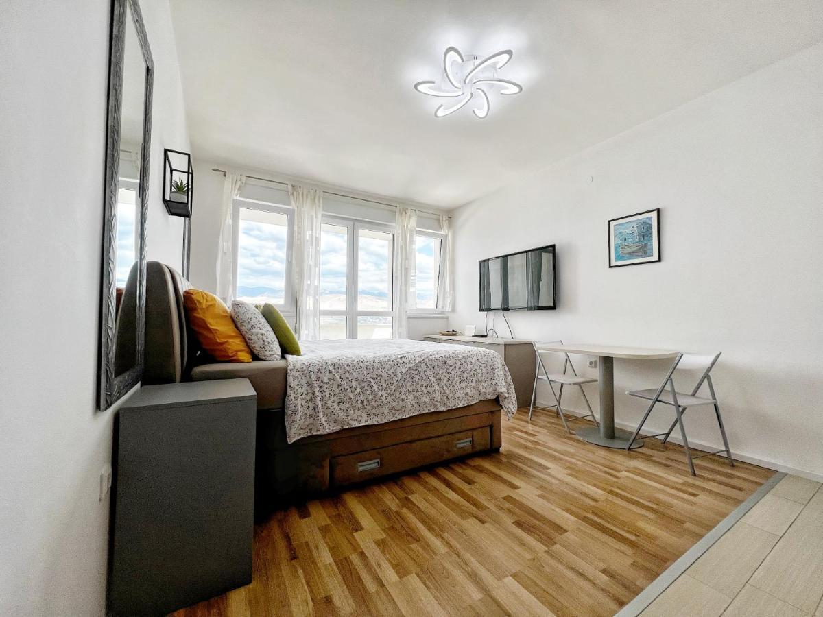 Studio Apartma Pag Blue Ocean 1 With Sea View Pag Town Exteriér fotografie